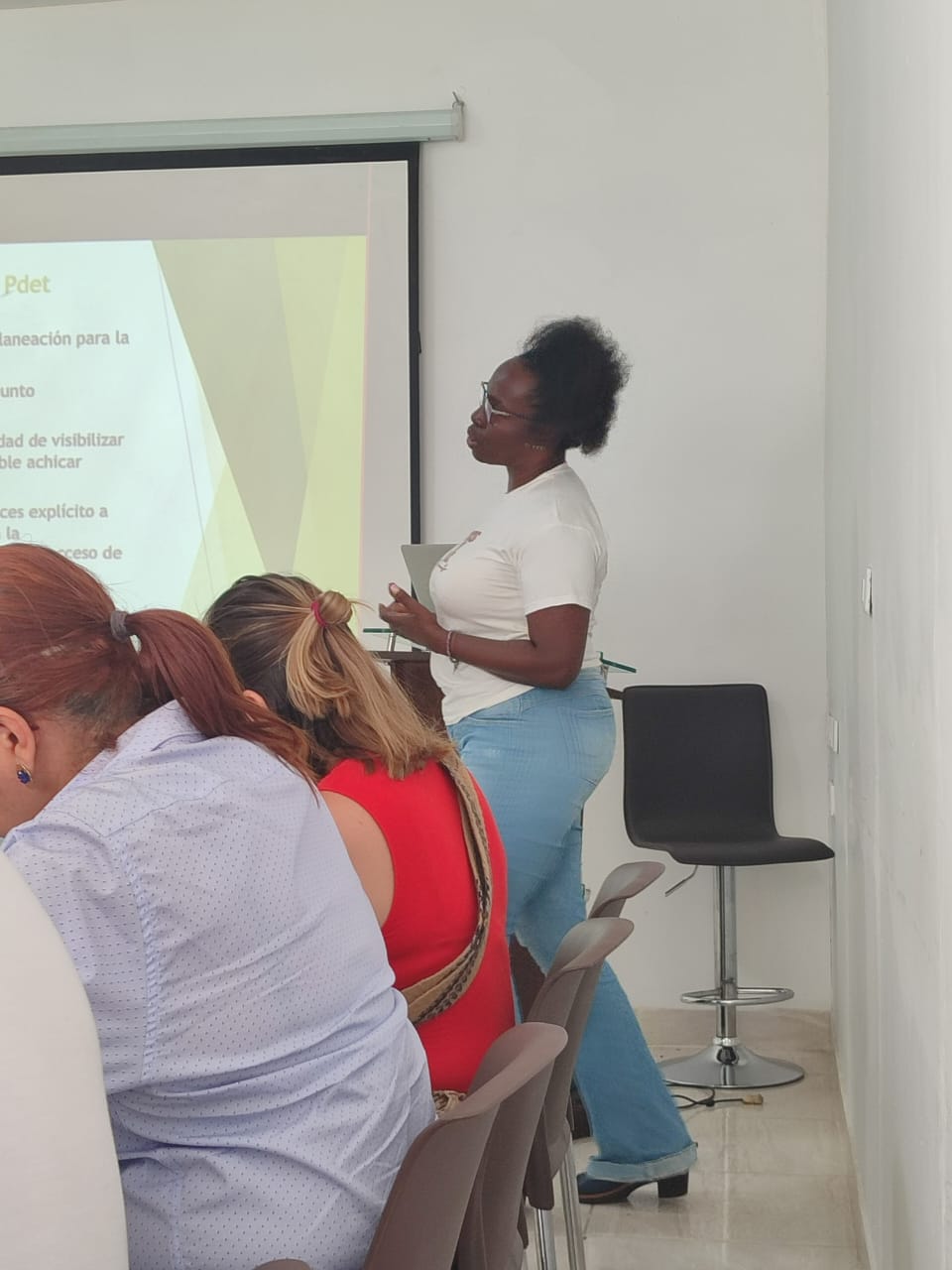 Proyecto: El papel de las mujeres en la construcción de paz territorial en el Norte del Cauca Pontificia Universidad Javeriana
